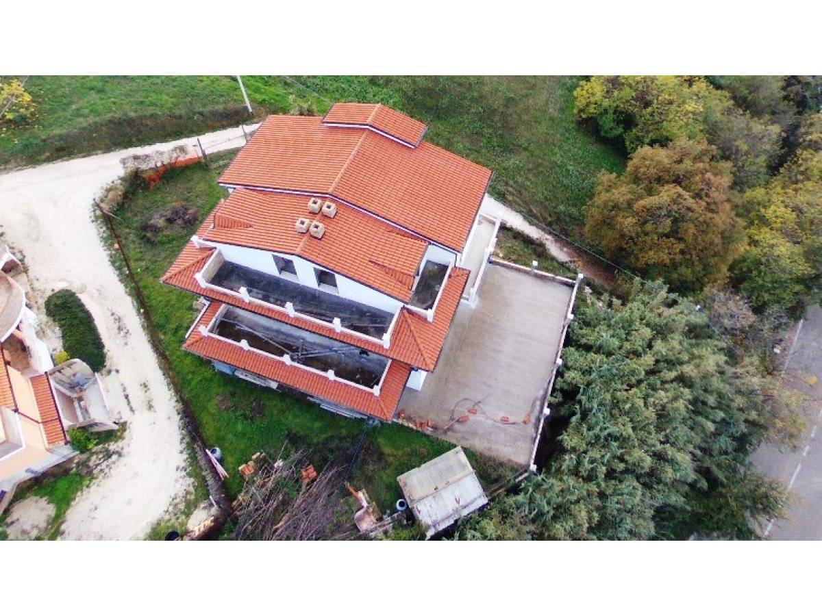 Villa bifamiliare in vendita in  zona Colle a Montesilvano - 7594393 foto 1