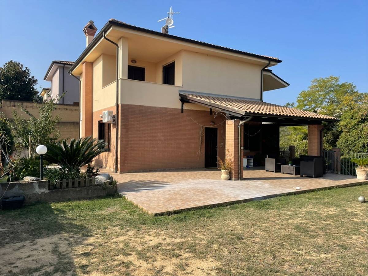 Casa indipendente in vendita in   a Villamagna - 2411113 foto 1