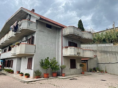 Villa bifamiliare in vendita a Chieti