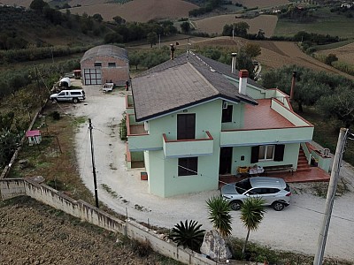 Casa indipendente in vendita a Pianella