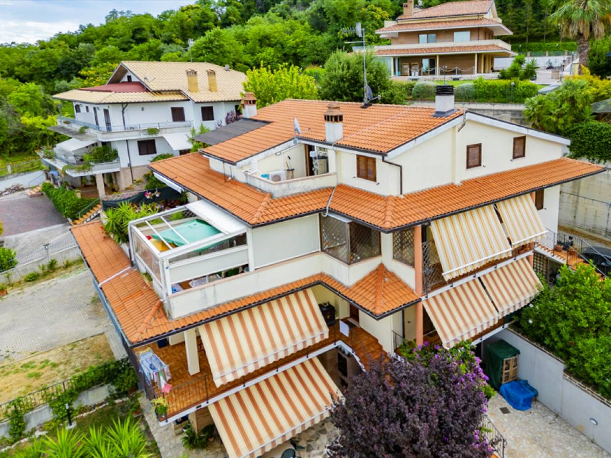 Villa quadrifamiliare in vendita in  zona San Giovanni Alta a San Giovanni Teatino - 3379138 foto 16