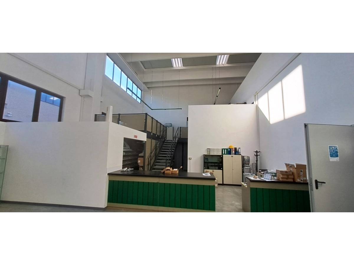 Warehouse for sale in via aterno  in Scalo Brecciarola area at Chieti - 490859 foto 10