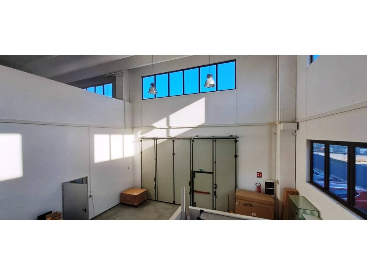 Warehouse for sale in via aterno  in Scalo Brecciarola area at Chieti - 490859 foto 11