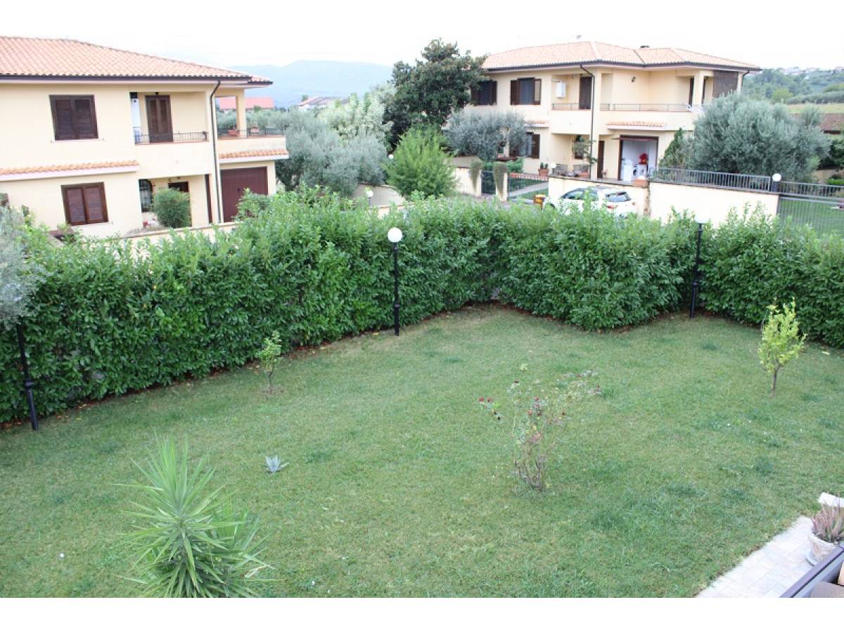 Villa in vendita in   a Rosciano - 3697354 foto 3