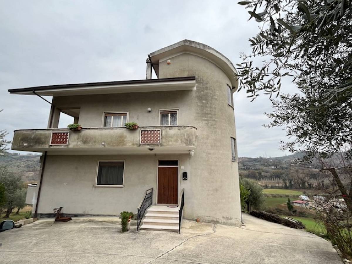 Villa for sale in Località Calcara  at Bucchianico - 3835259 foto 24