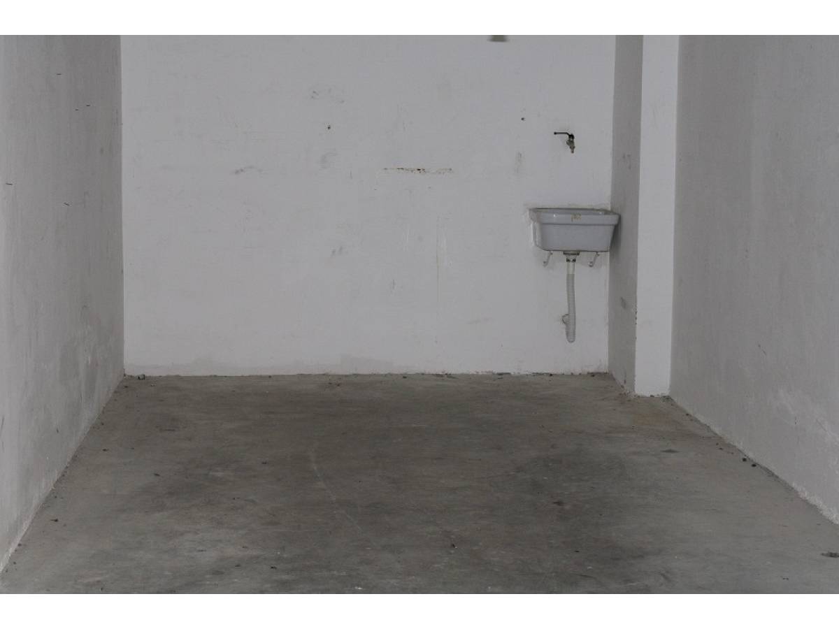 Garage for sale in   at Chieti - 4074039 foto 2