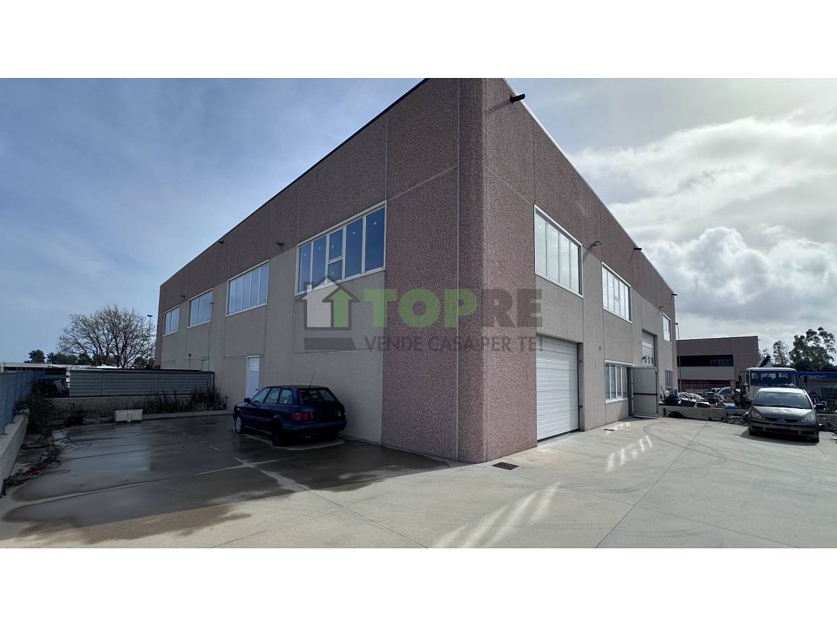 Warehouse for sale in   at San Salvo - 4543643 foto 1