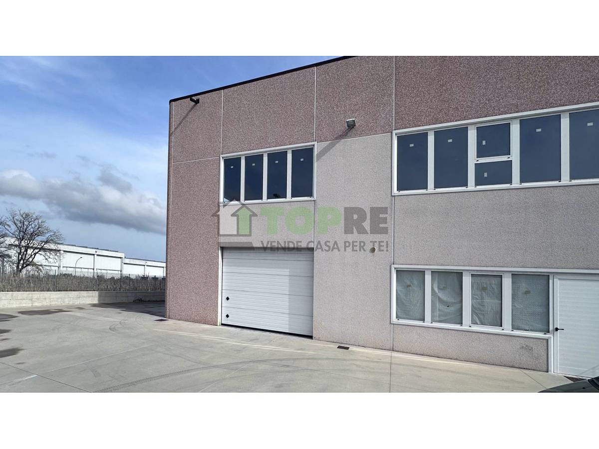 Warehouse for sale in   at San Salvo - 4543643 foto 2