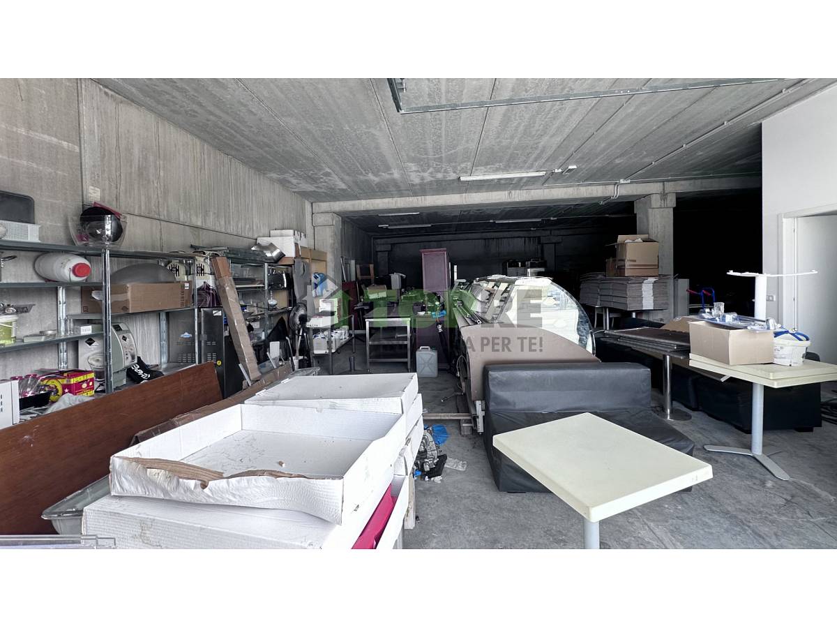 Warehouse for sale in   at San Salvo - 4543643 foto 5