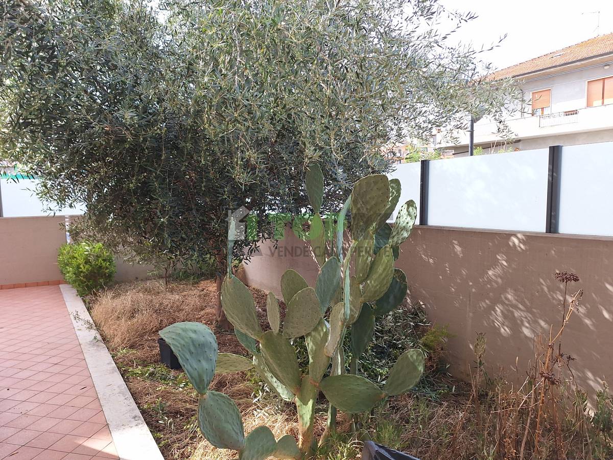 Apartment for sale in   at Cappelle sul Tavo - 5209895 foto 13