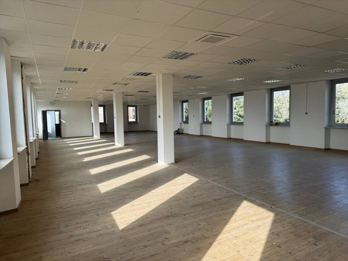 Office for rent in   in Zona Piazza Matteotti area at Chieti - 5968726 foto 1