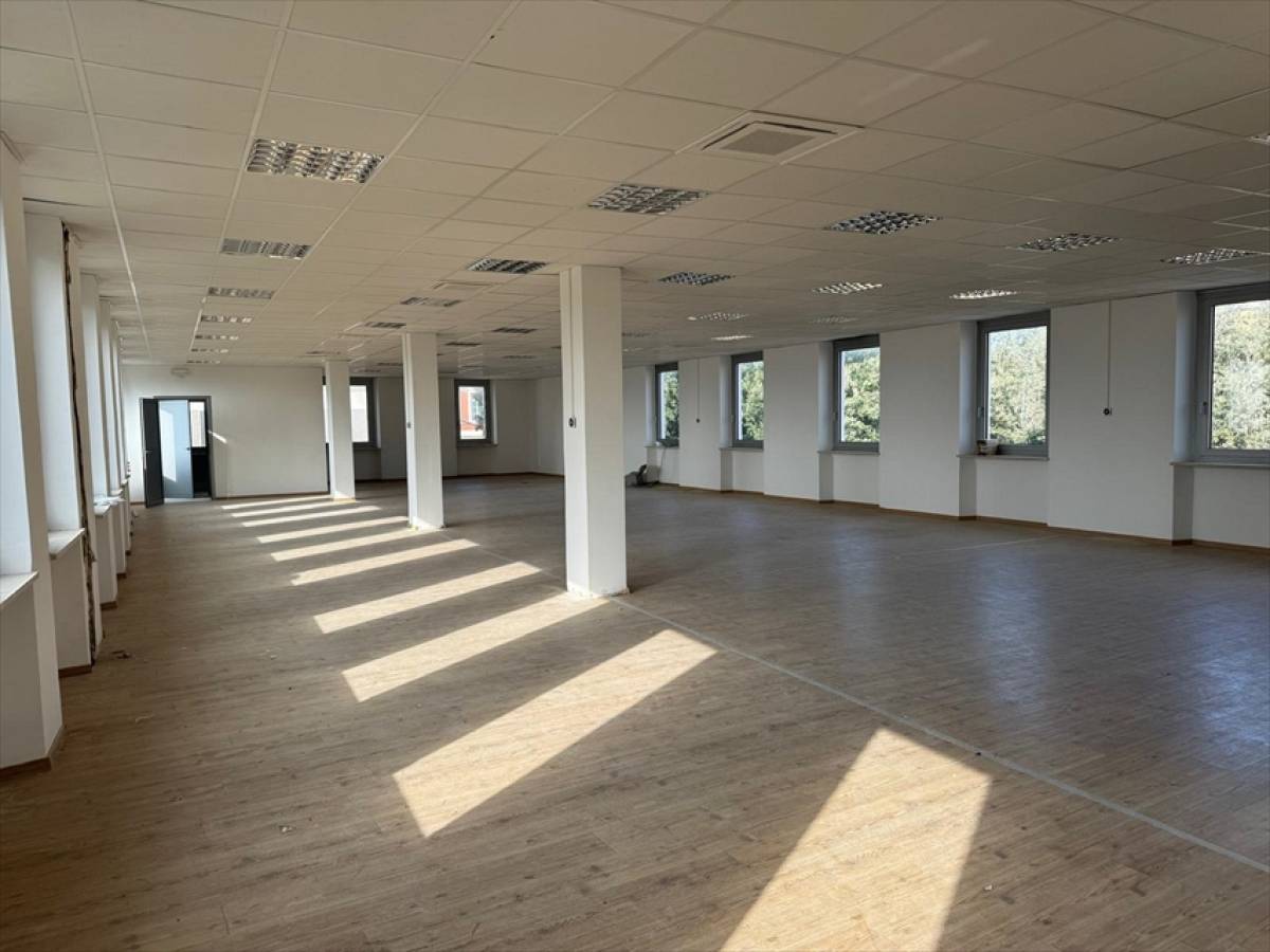 Office for rent in   in Zona Piazza Matteotti area at Chieti - 5968726 foto 5