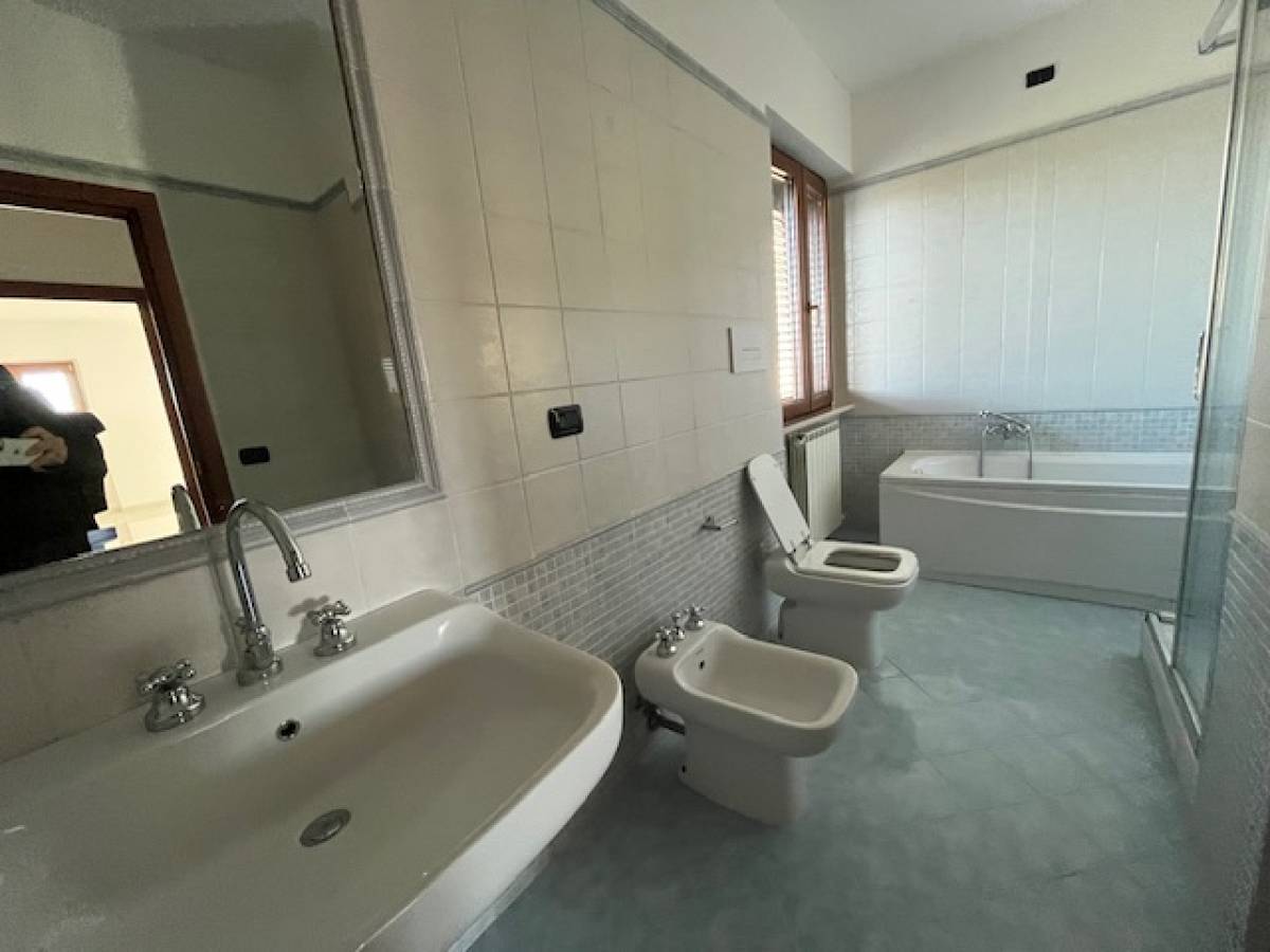 Appartamento in vendita in via S. Chiara, 20  a Bucchianico - 5195650 foto 17