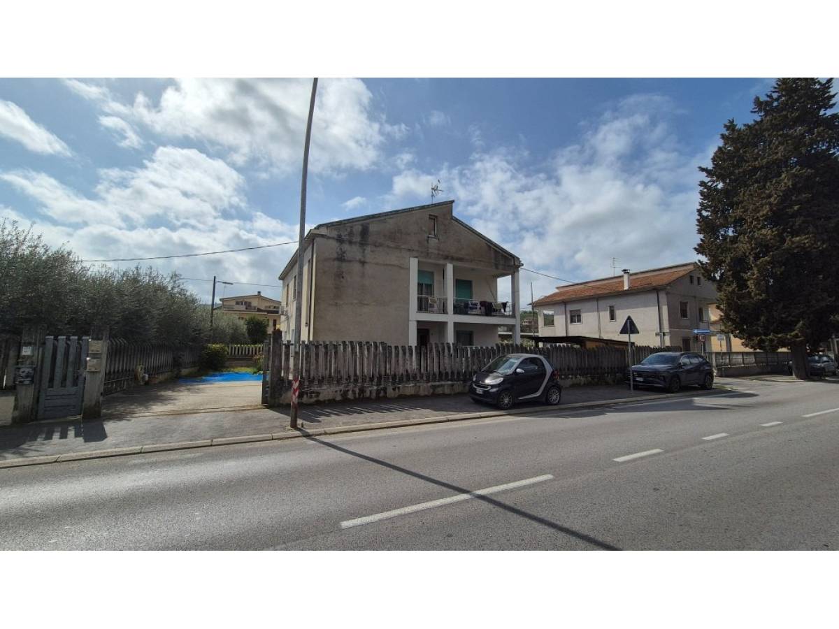 Indipendent house for sale in via aterno  in Scalo Brecciarola area at Chieti - 3919367 foto 2