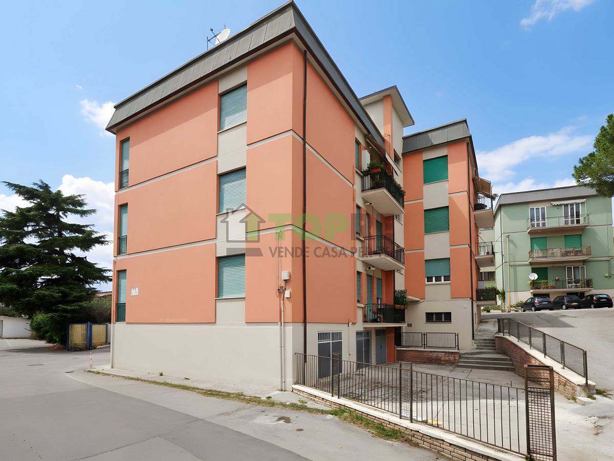 Appartamento in vendita in  zona Ospedale a Pescara - 8838022 foto 2