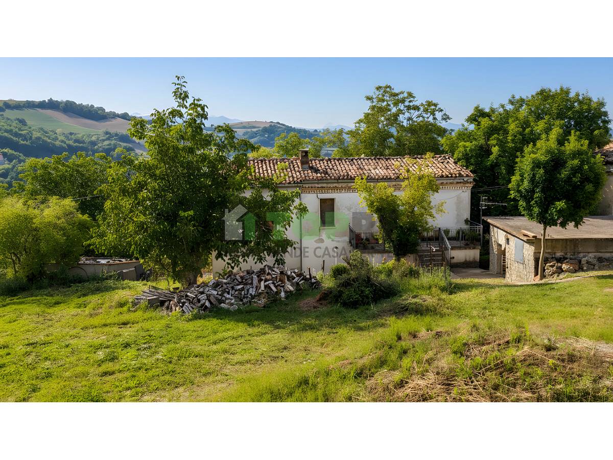 Casa indipendente in vendita in C/da Geremia 26 a Penne - 2859834 foto 2