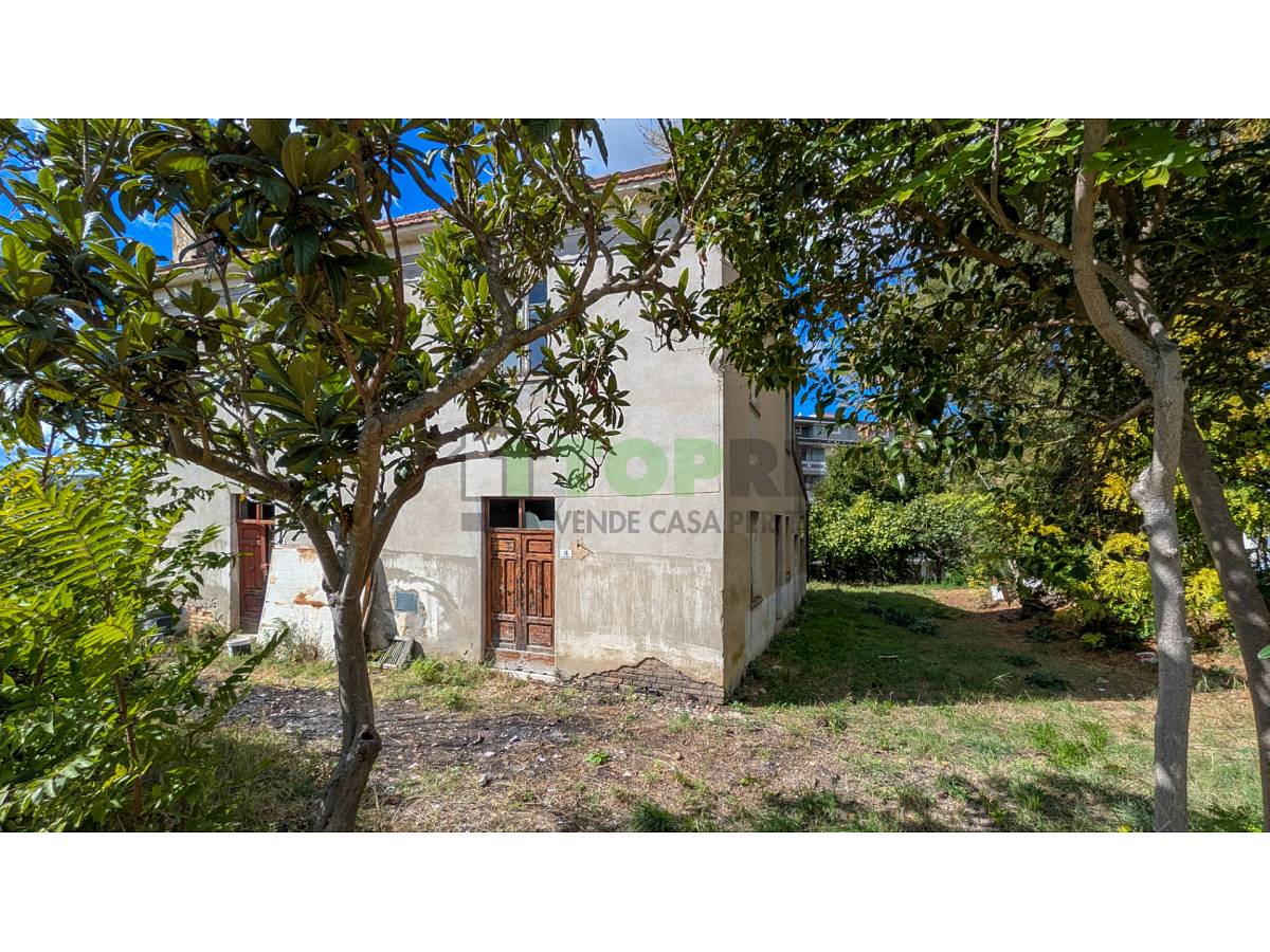 Indipendent house for sale in Via Agostini  in Filippone area at Chieti - 4003014 foto 8