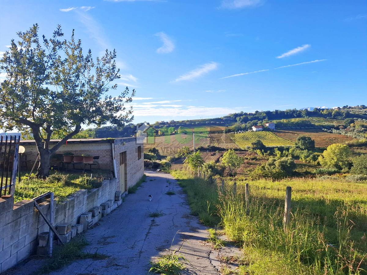 Warehouse for sale in   at Ripa Teatina - 7085503 foto 5