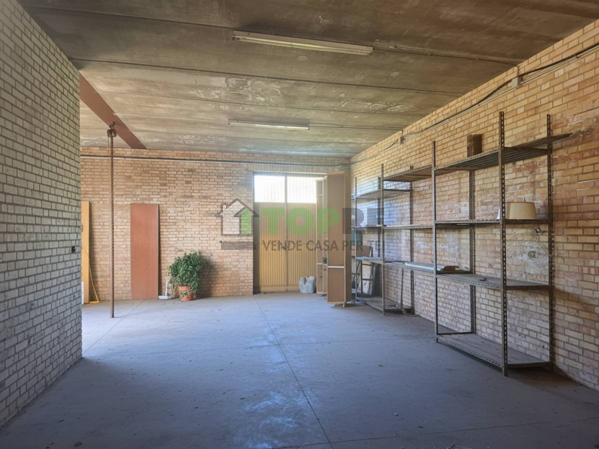 Warehouse for sale in   at Ripa Teatina - 7085503 foto 6