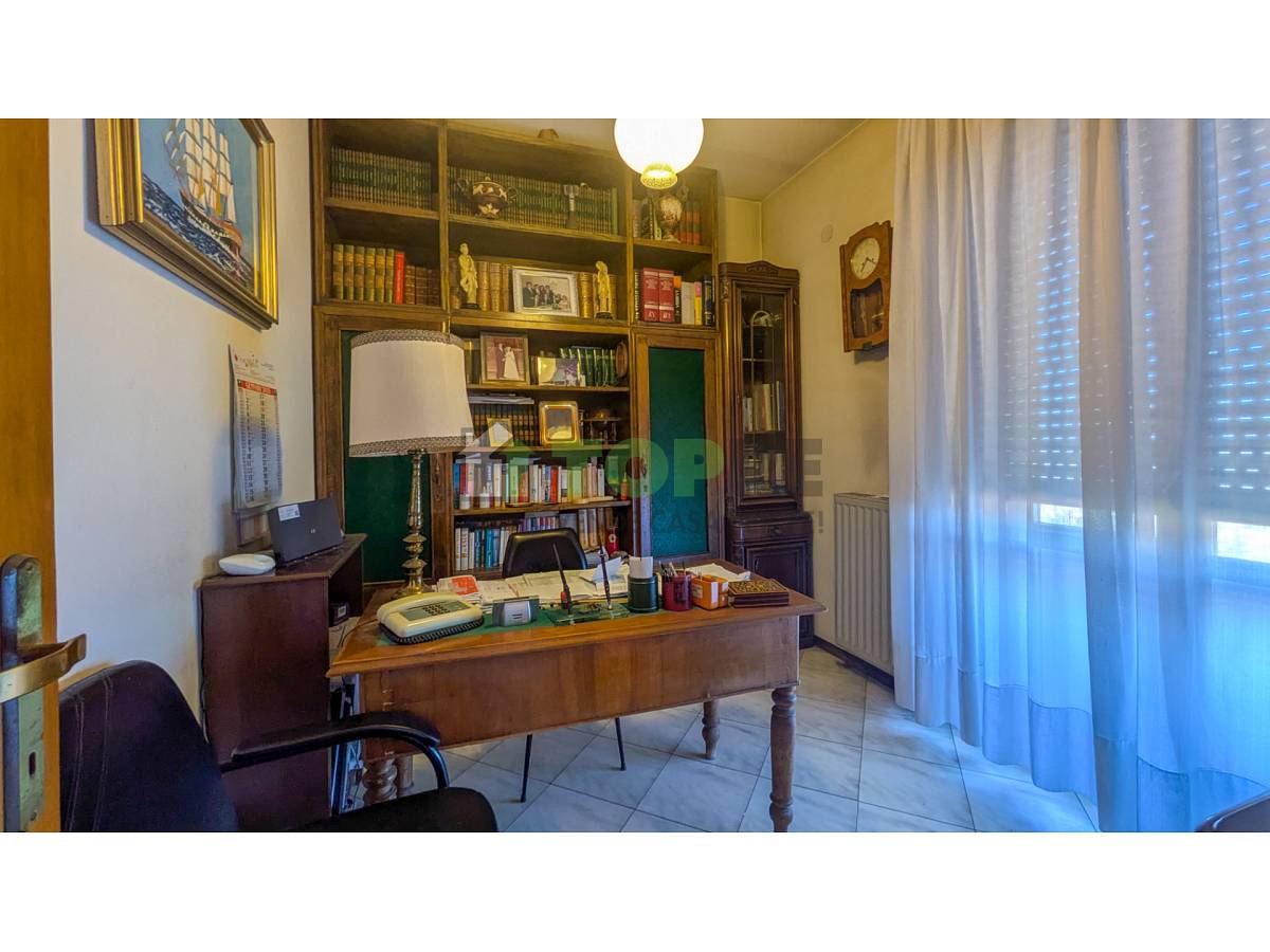 Penthouse for sale in Via Santarelli  in Mad. Angeli-Misericordia area at Chieti - 9953683 foto 17