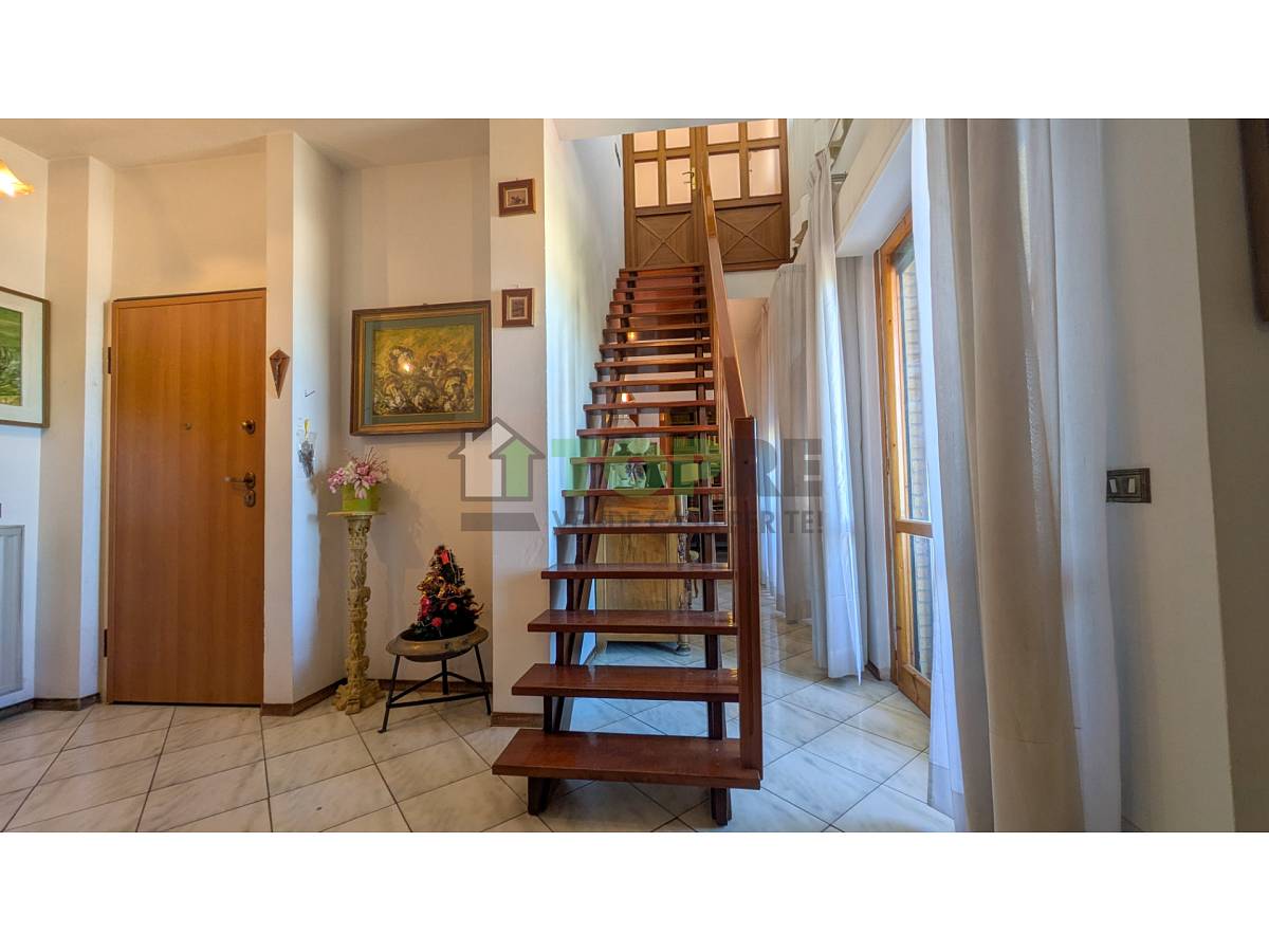 Penthouse for sale in Via Santarelli  in Mad. Angeli-Misericordia area at Chieti - 9953683 foto 23