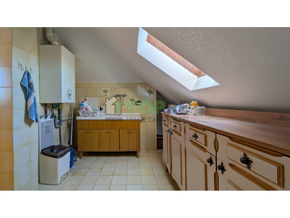 Penthouse for sale in Via Santarelli  in Mad. Angeli-Misericordia area at Chieti - 9953683 foto 26
