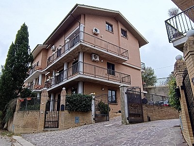 Sale Two family house a Casalincontrada
