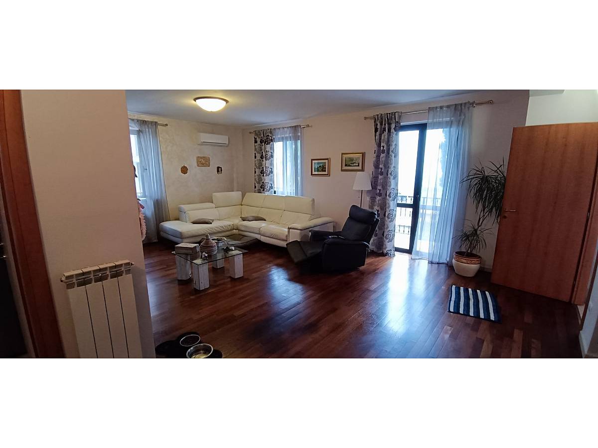 Two family house for sale in Via Coppelli 5  at Casalincontrada - 6648177 foto 13