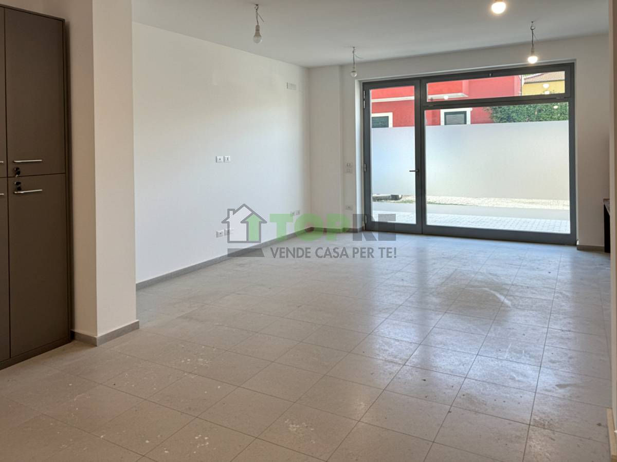  for sale in Via Sulmona  in Scalo Stazione-Centro area at Chieti - 9631965 foto 6