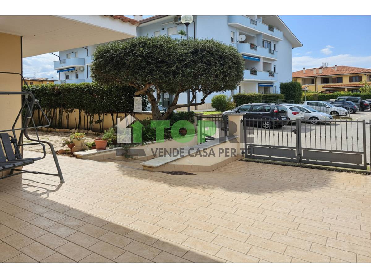 Apartment for sale in Via delle Betulle  at Rosciano - 7064517 foto 26