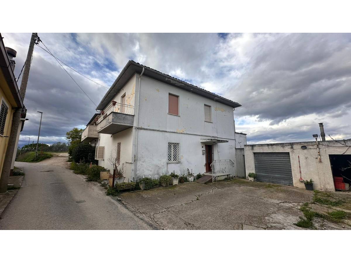 Casale o Rustico in vendita in strada valle fuzzina zona Colli a Pescara - 1103218 foto 1