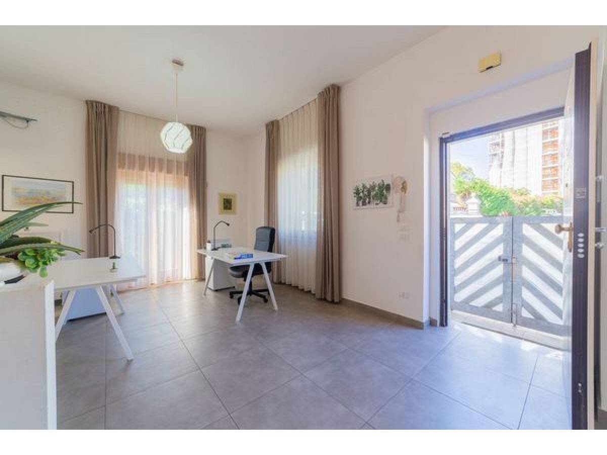 Villa bifamiliare in vendita in via sacco 85  a Pescara - 6803599 foto 7