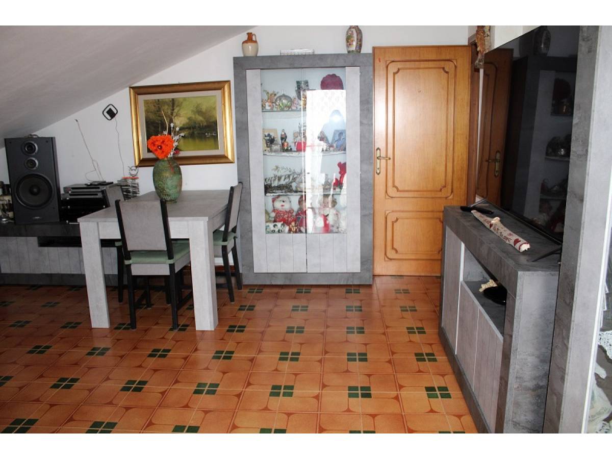 Mansard for sale in Via santa Maria in Piano  at Loreto Aprutino - 6585067 foto 7