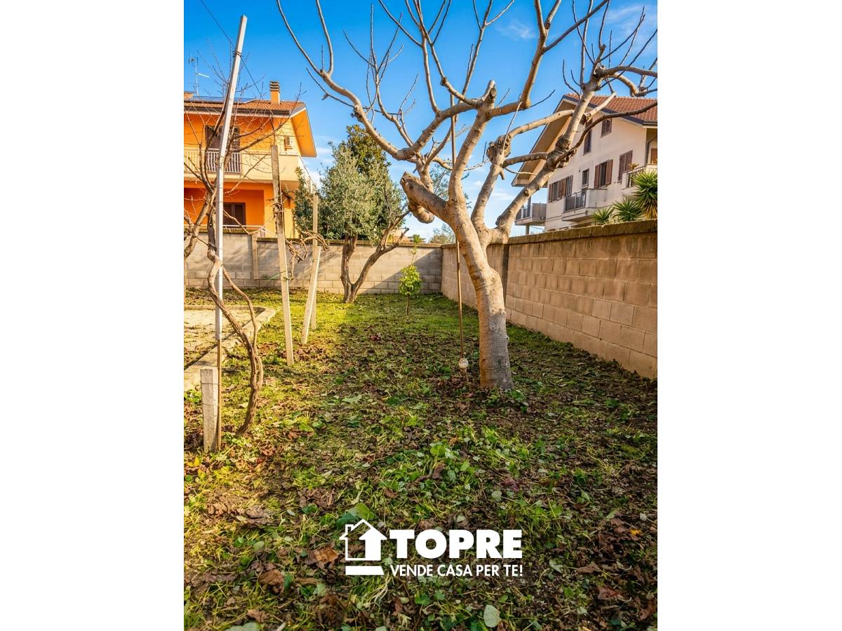 Indipendent house for sale in Via Miracoli  at Casalbordino - 5795601 foto 5