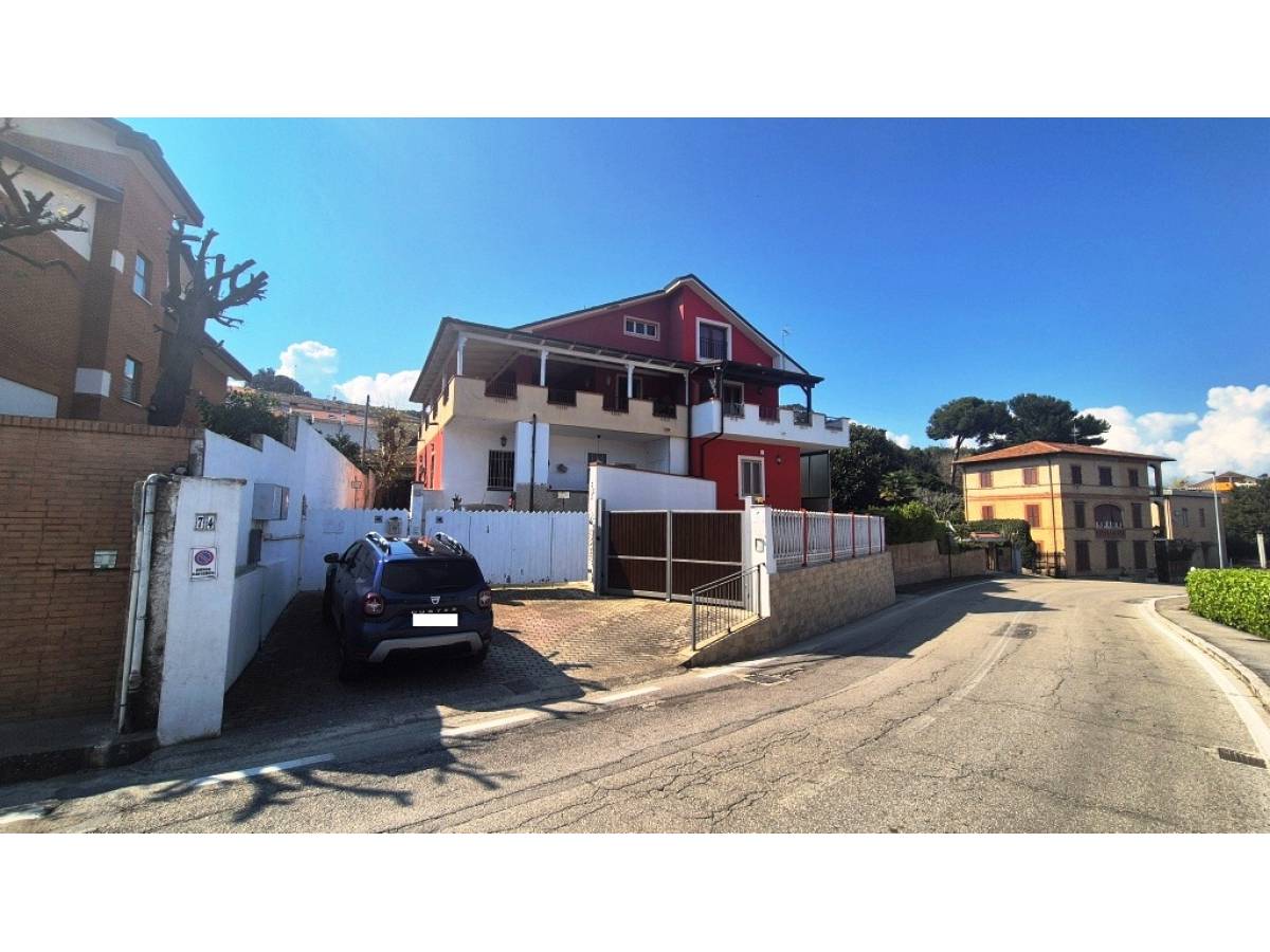 Porzione di Villa in vendita in salita san franco  a Francavilla al Mare - 8895355 foto 2