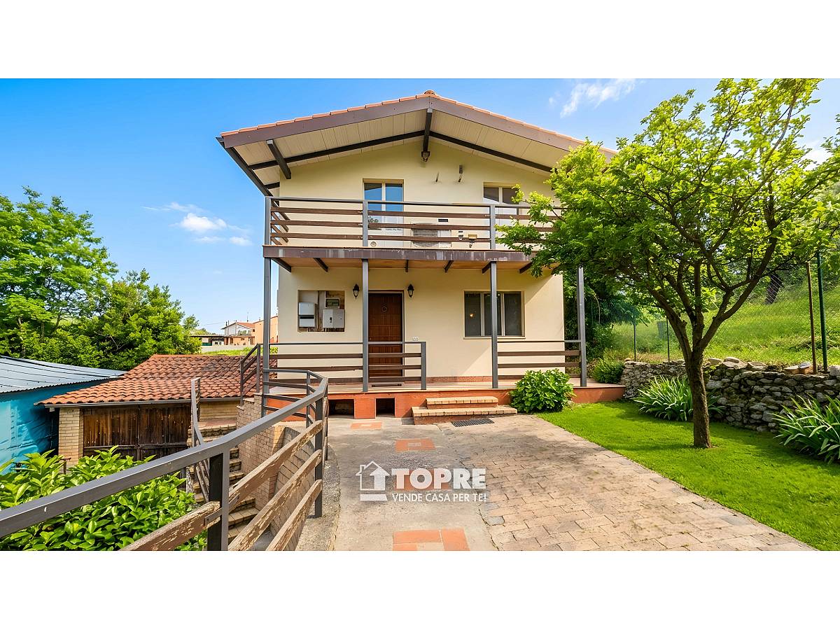 Indipendent house for sale in Via Masci  in Centro Levante area at Chieti - 3155324 foto 1
