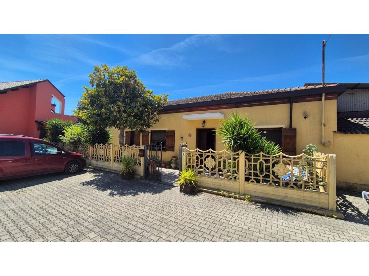 Casa indipendente in vendita in via penne  a Chieti - 3650444 foto 1