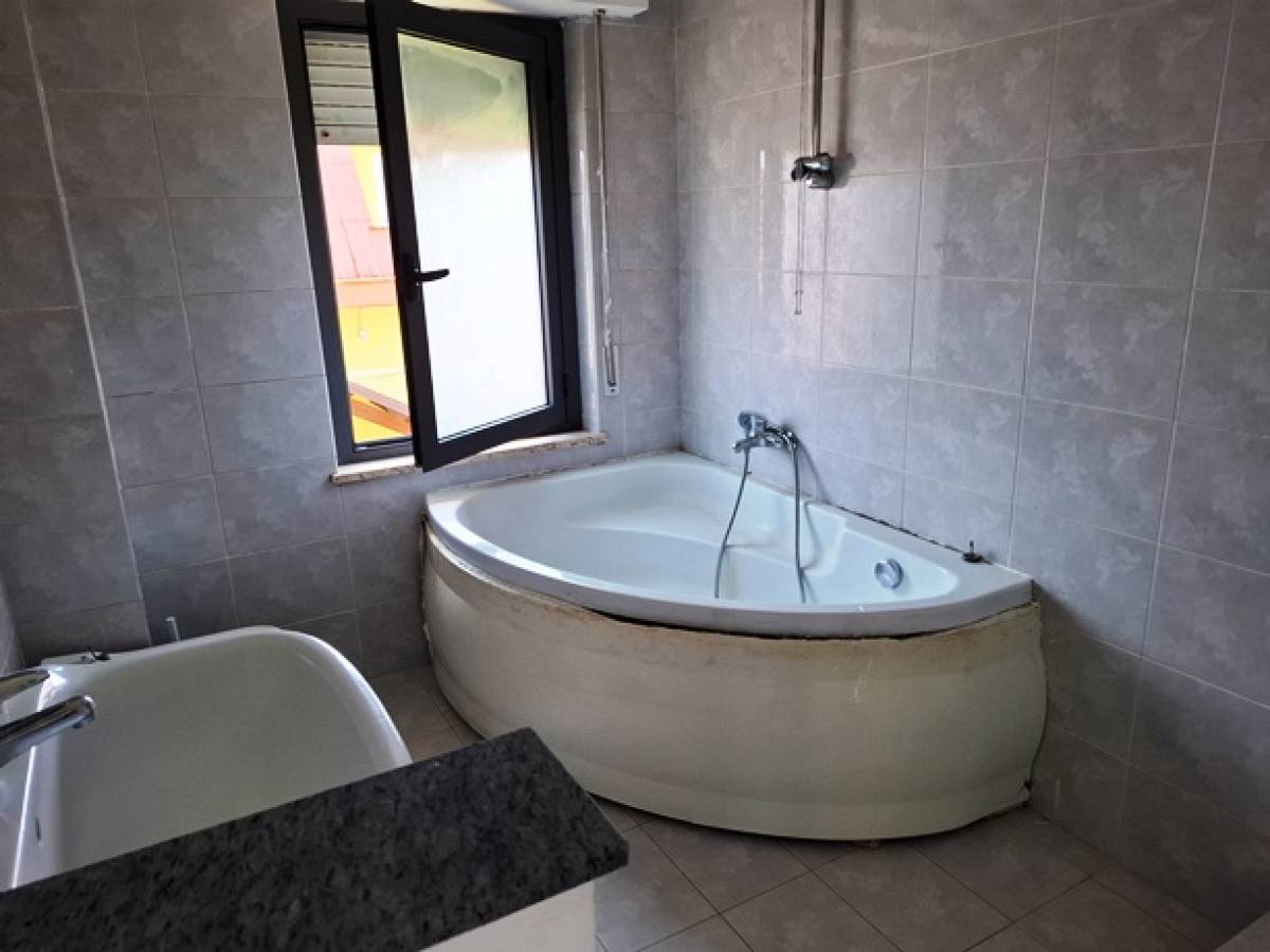 Villa quadrifamiliare in vendita in zona Villa Verrocchio a Montesilvano - 1931168 foto 11