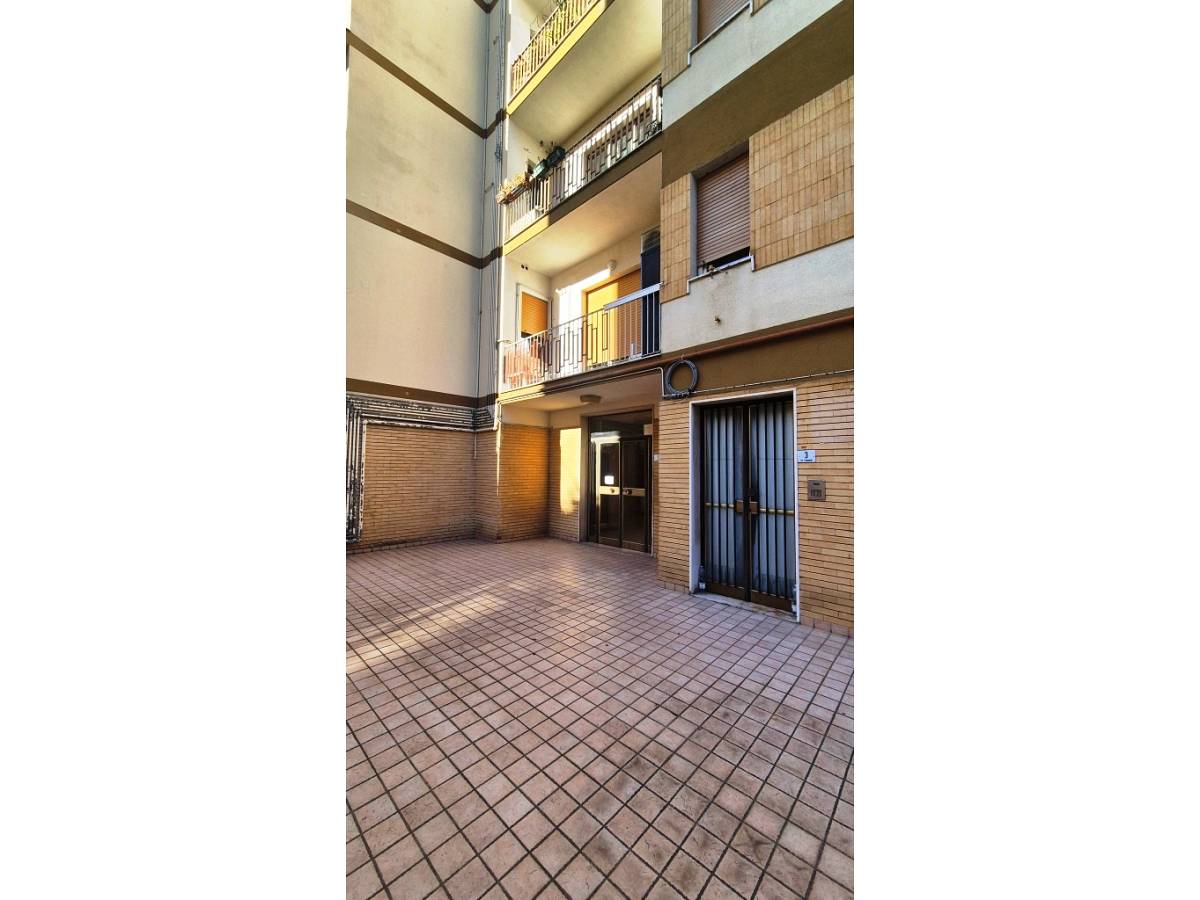 Appartamento in vendita in via sinibaldo baroncini  a Chieti - 9393671 foto 2