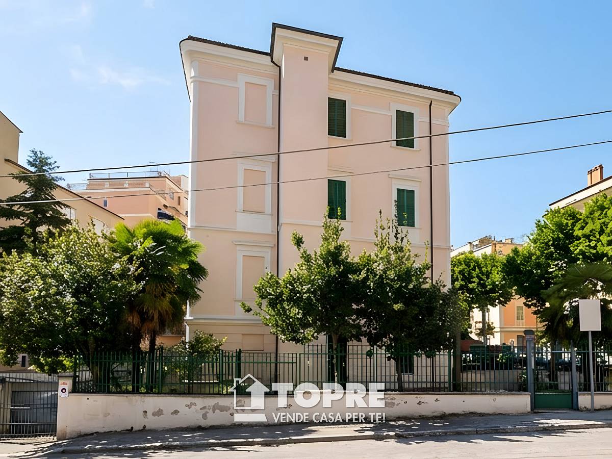 Apartment for sale in Viale Amendola in Clinica Spatocco - Ex Pediatrico area at Chieti - 6410156 foto 4
